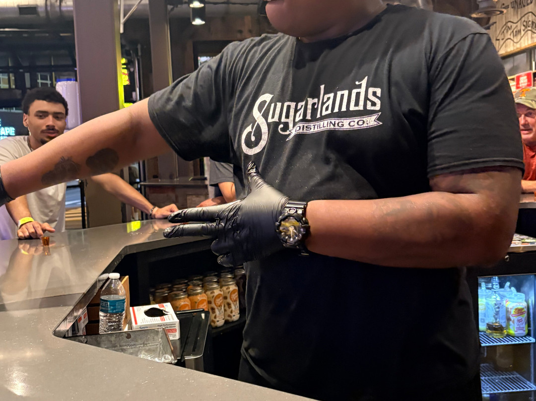 Sugarlands Distilling Company-盖林柏格必去景点