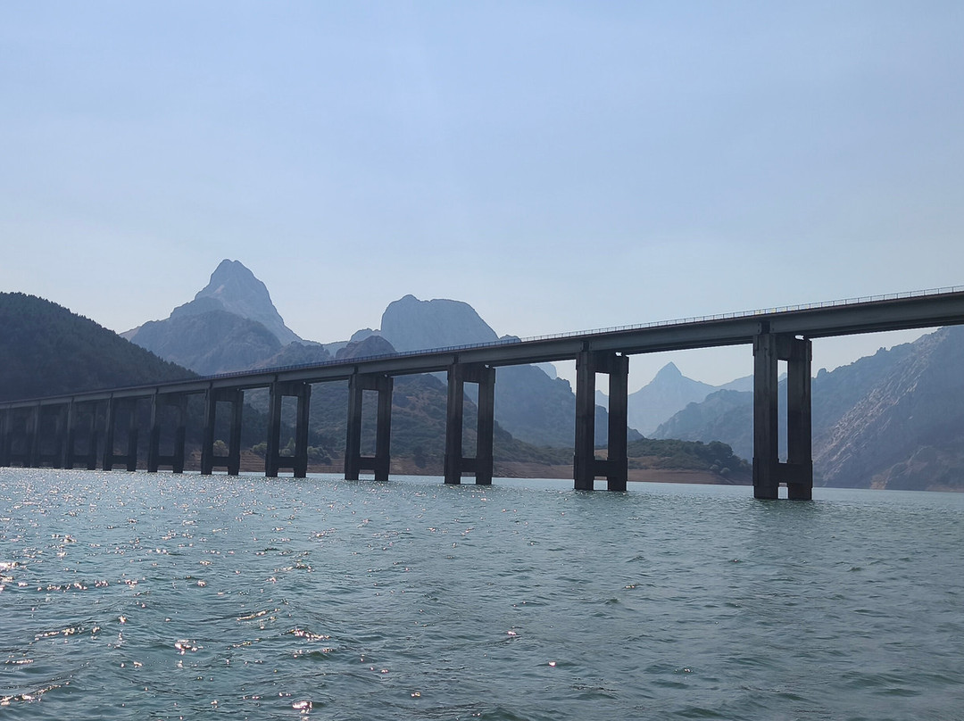 Riaño en Barco SL-Riano必去景点
