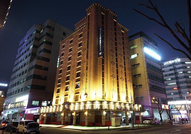 千禧酒店主图
