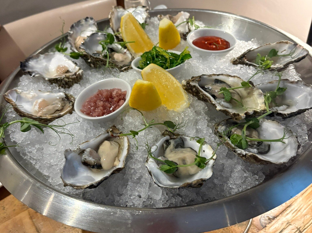 文斯勒德海菲尔酒店主图