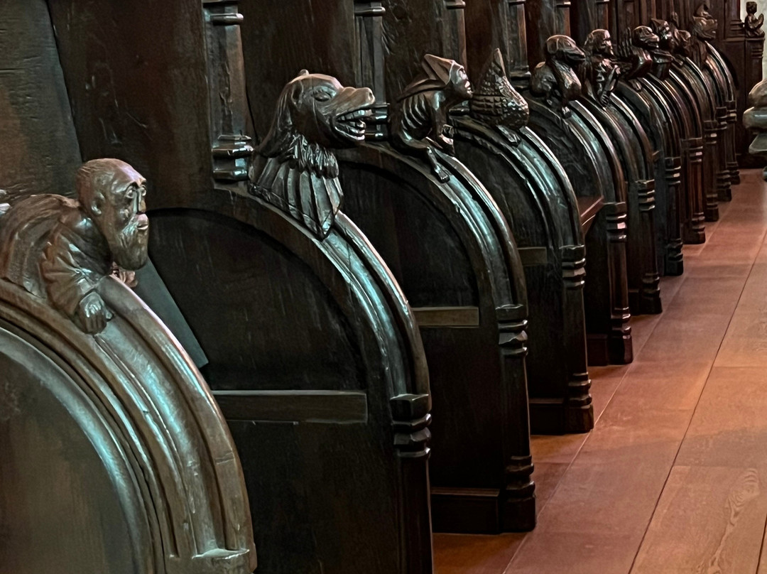 Eglise Collegiale de Saint-Emilion-圣埃美隆必去景点