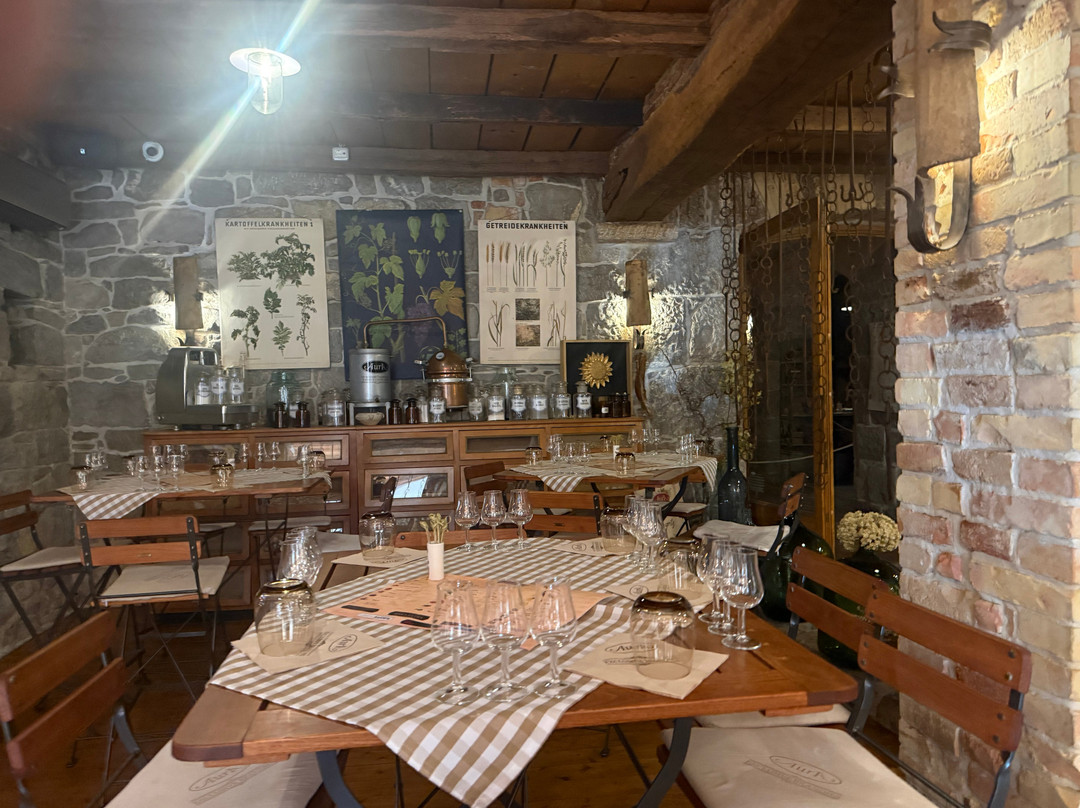 Aura Distillery-Buzet必去景点