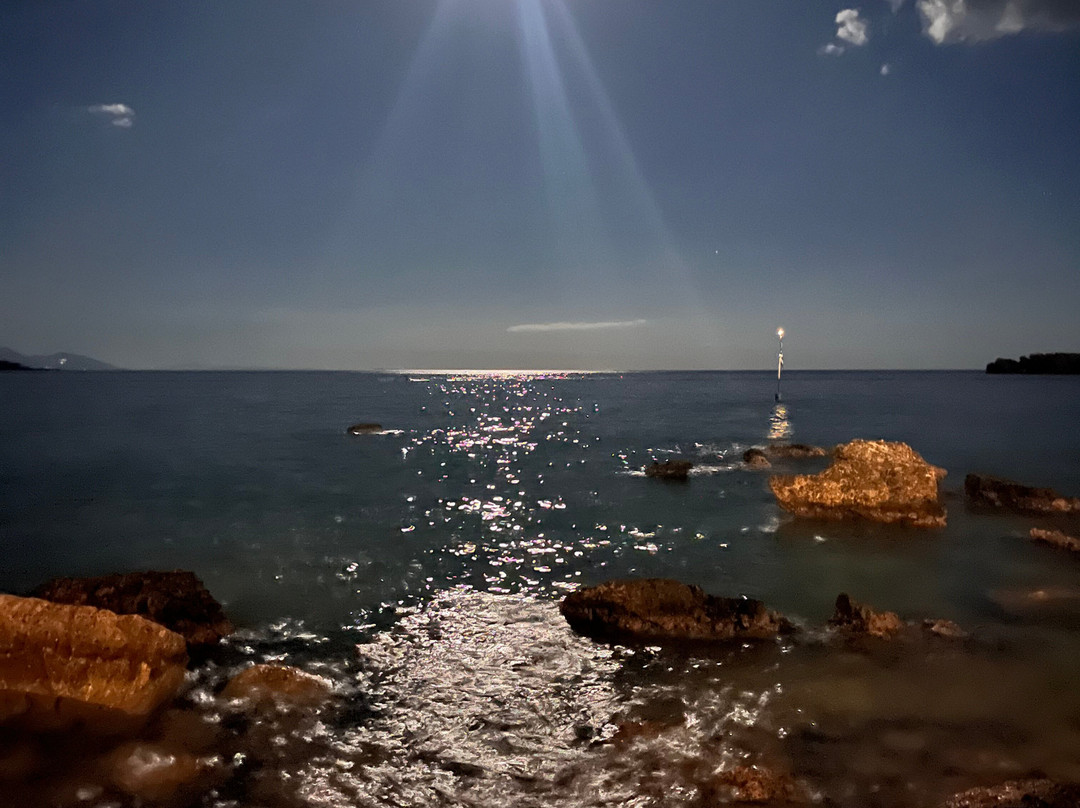Marmara Beach-Loutro必去景点