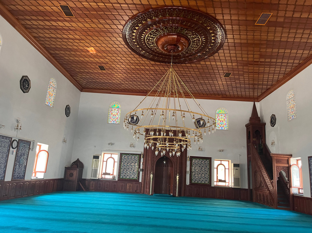 Esrefoglu Rumi Turbesi