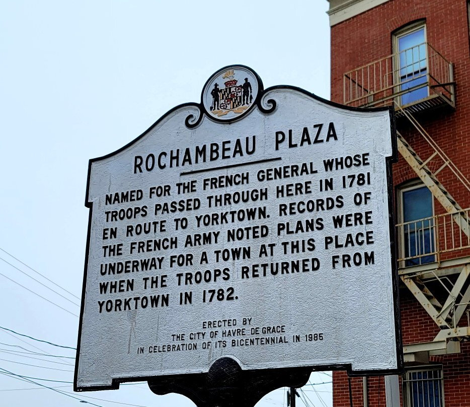Rochambeau Plaza景点图片