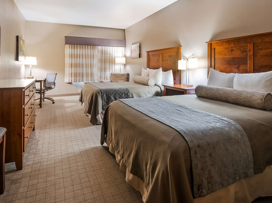 Green Mill Village Hotel & Suites, BW Signature Collection主图