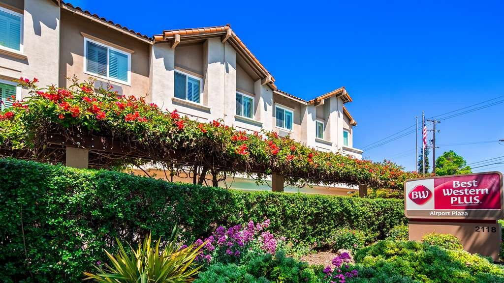 贝斯特韦斯特普拉斯机场广场酒店主图