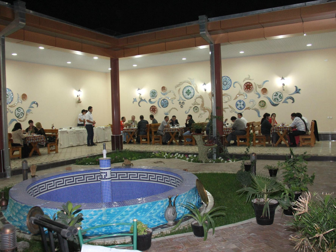 Hotel Billuri Sitora