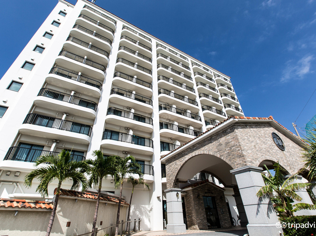 那霸海滩边酒店主图