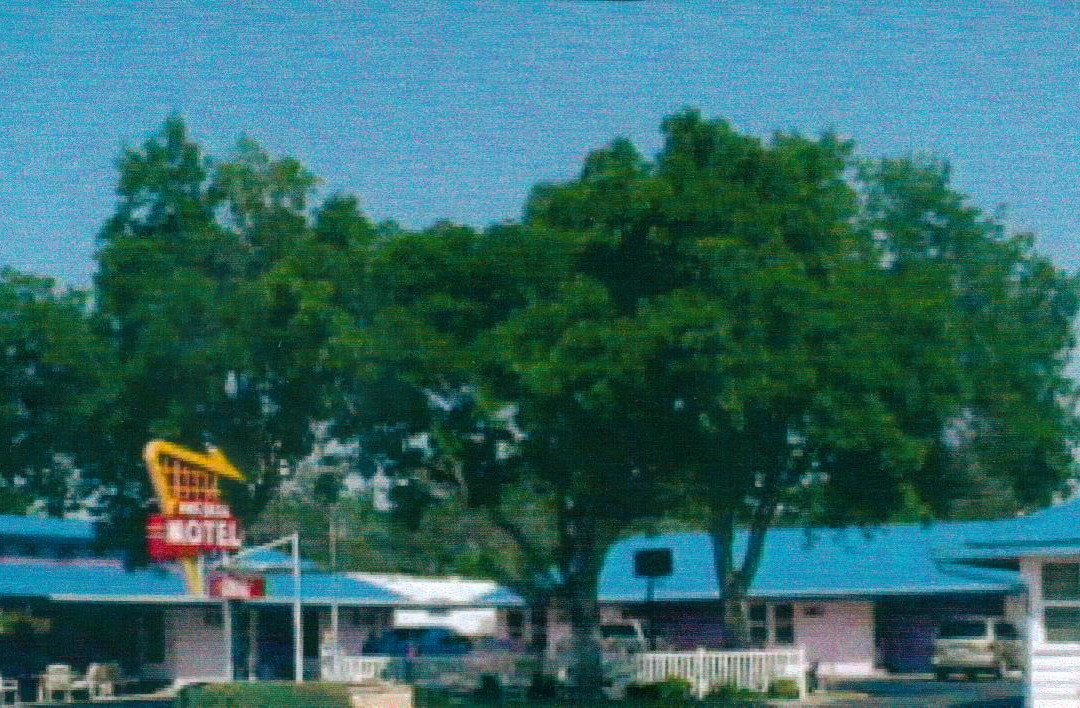 Russell Motel