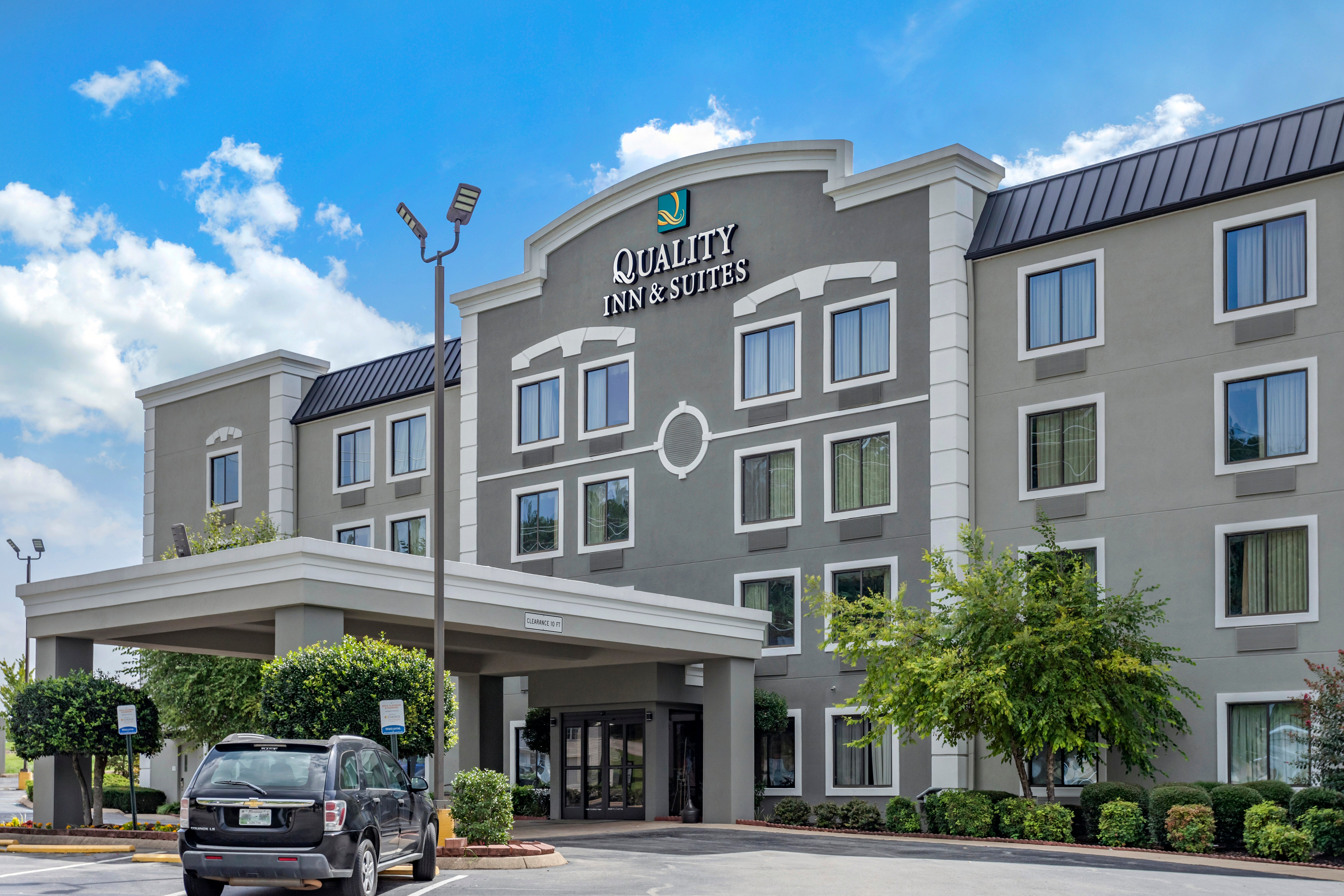 Quality Inn & Suites-官方