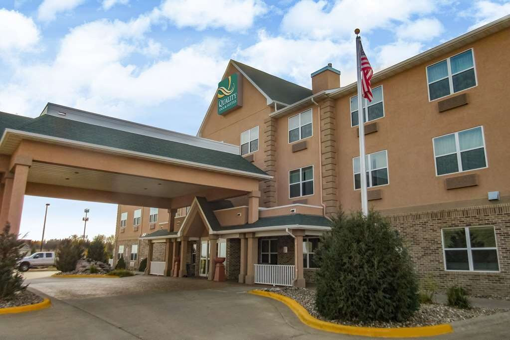 Heritage Hotel And Suites主图