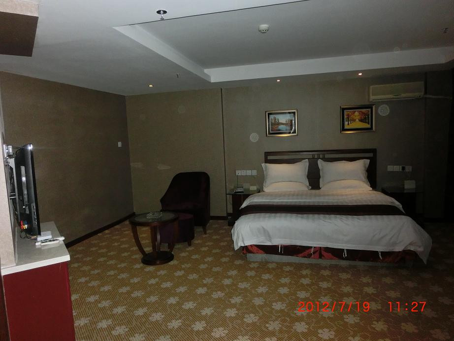 伊力特大酒店主图