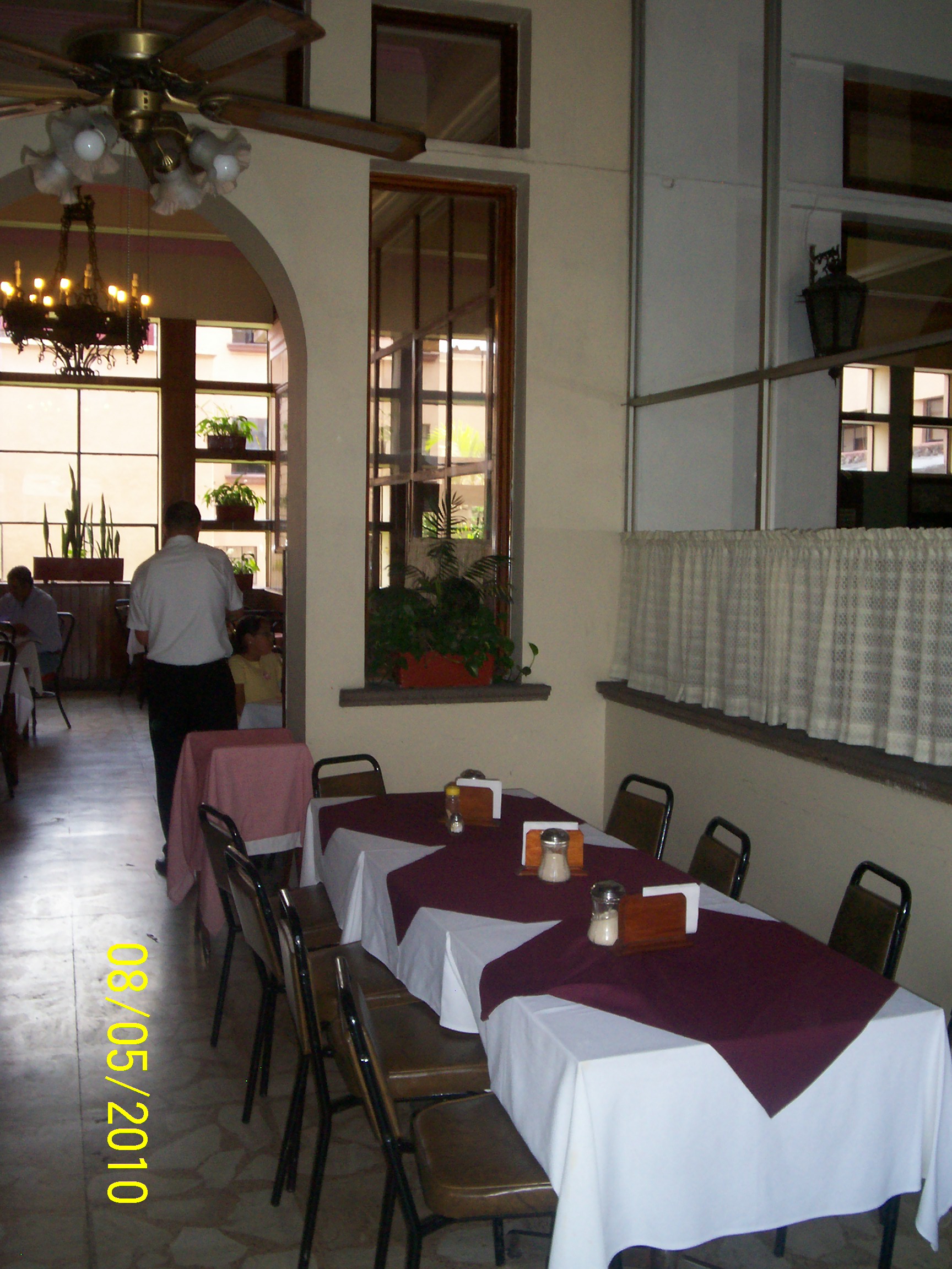 Hotel Salmones-官方