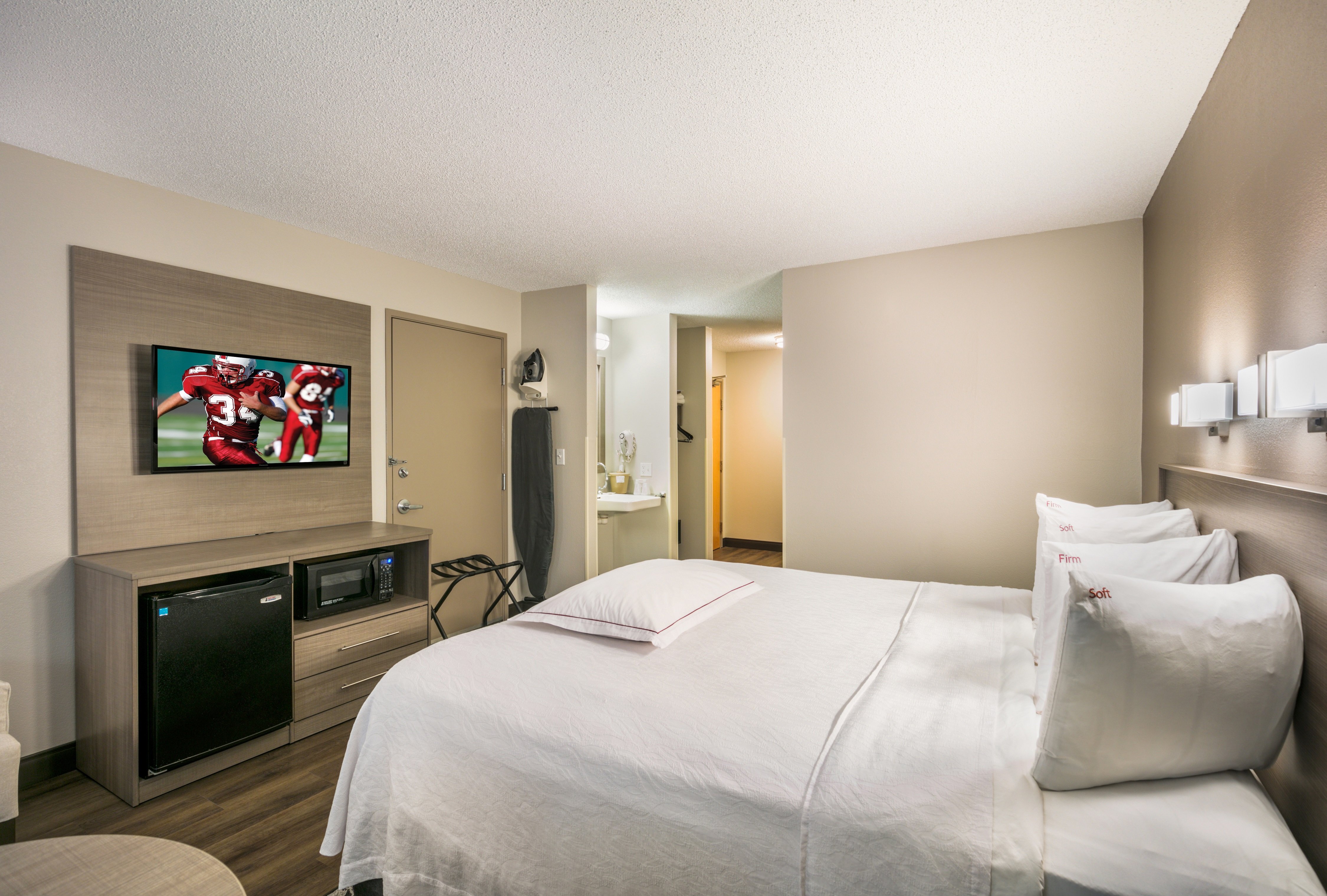 波士顿洛根红顶Plus酒店-官方