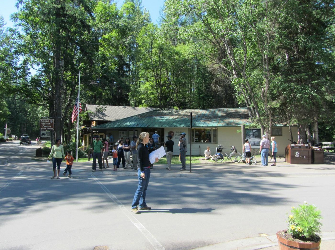 Apgar Visitor Center景点图片