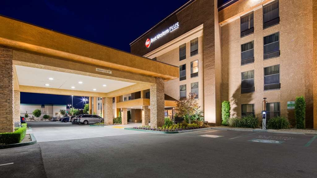 Best Western Plus Fresno Airport Hotel主图