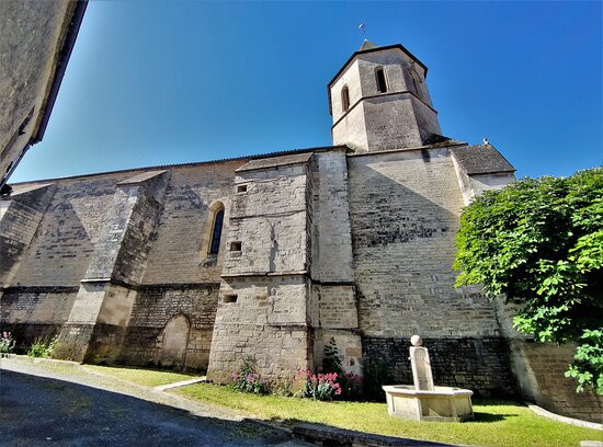 Eglise Paroissiale Saint-jacques-Tusson必去景点