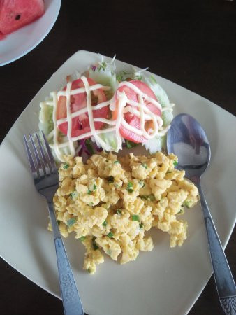 Check In and Chill Out主图