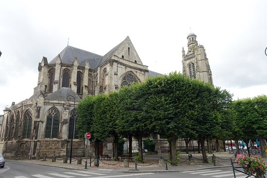 Eglise St Jacques-贡比涅必去景点