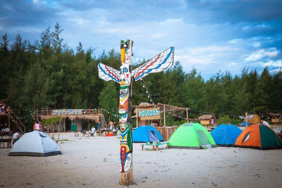 Holiday Bar Loc Binh Beach Camp景点图片