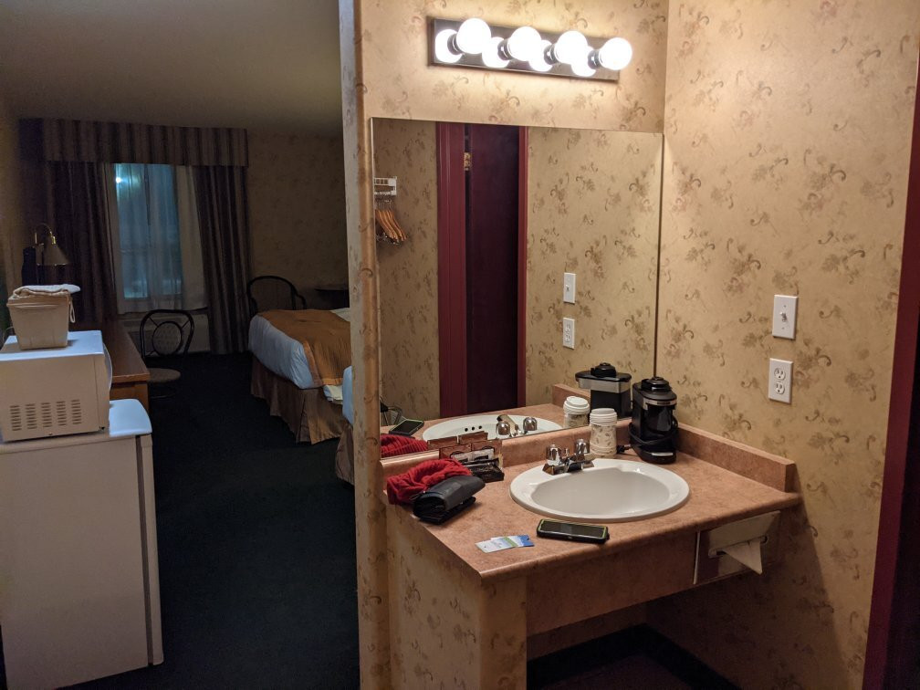 Lakeview Inns & Suites - Fort Saskatchewan主图