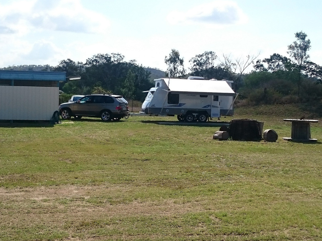 Duaringa酒店住宿-Kabra Hotel