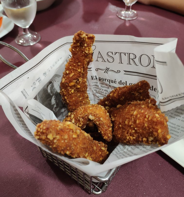 Prats de Llucanes餐馆和美食-Lo Moli