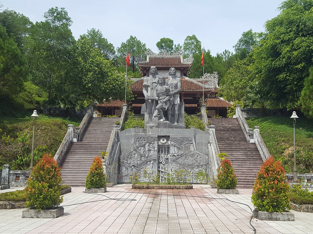 Historial Monument Chin Ham-顺化必去景点