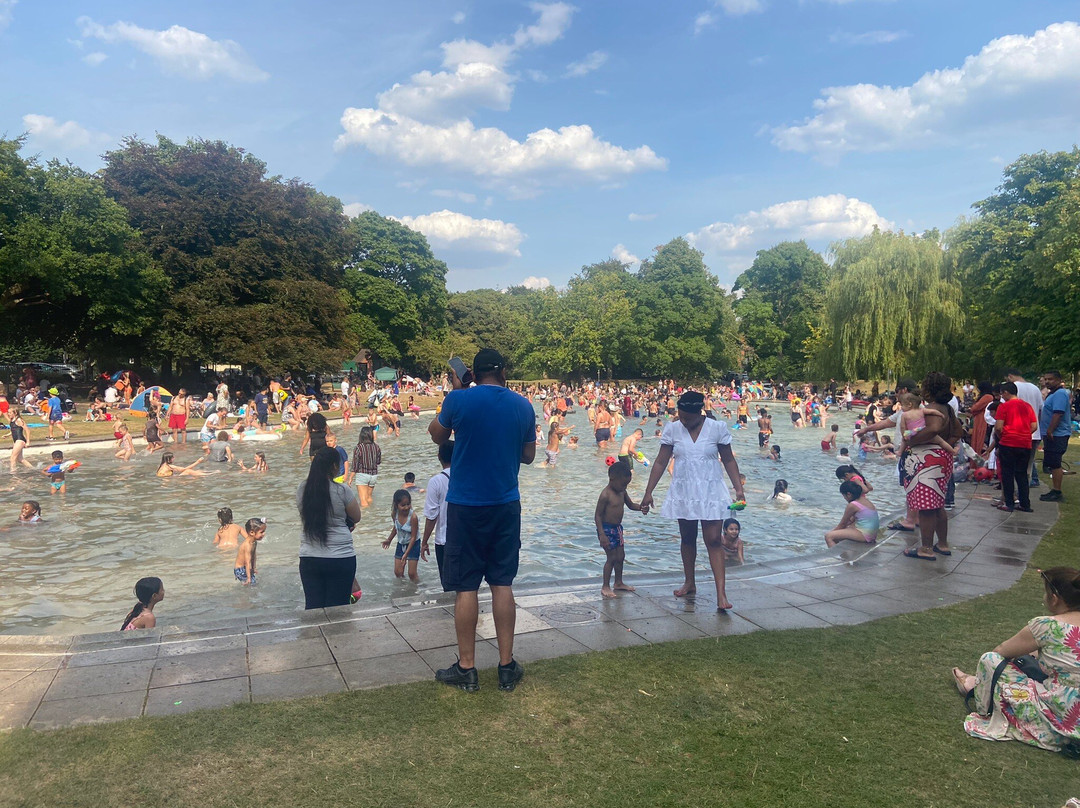 Tettenhall Green景点图片