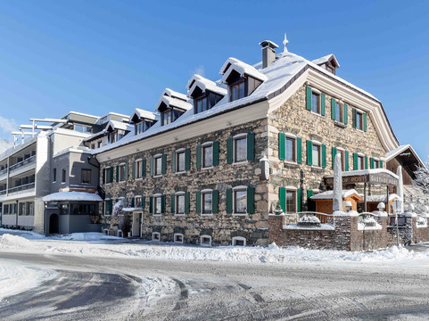 比瑞恩帕斯特酒店主图