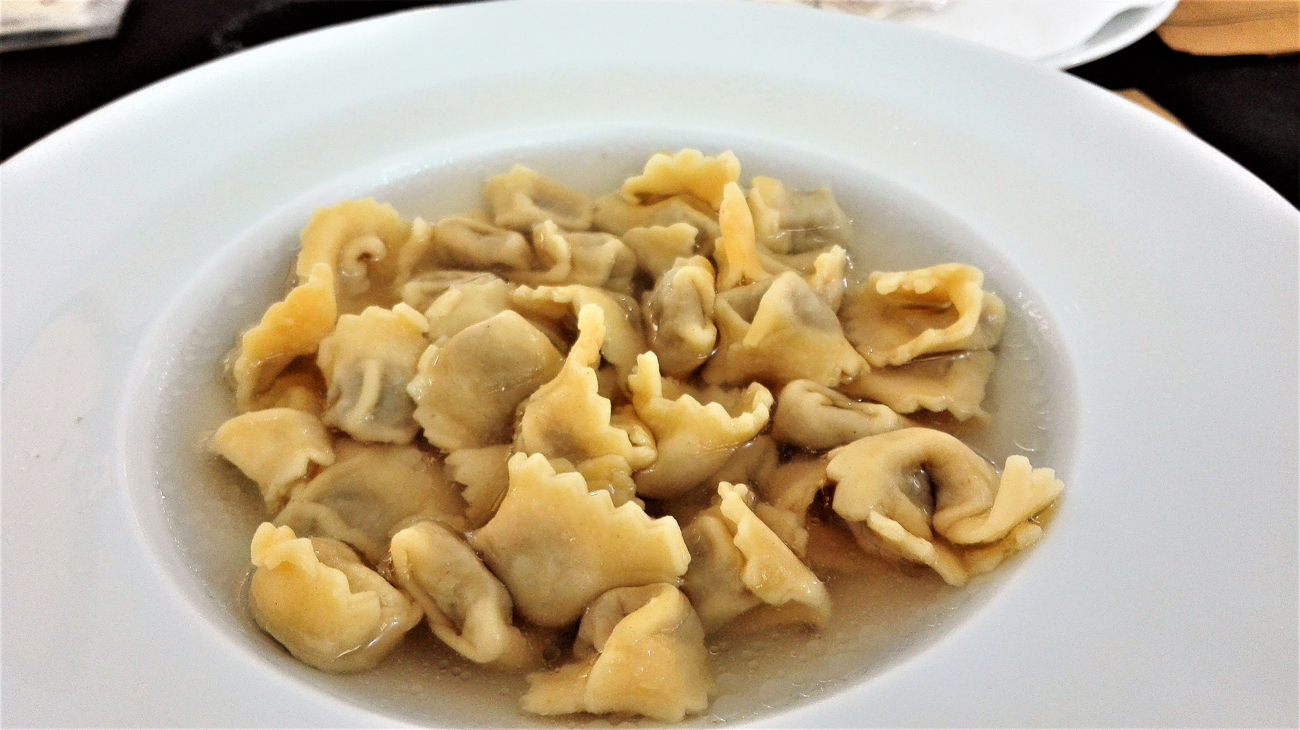 Matilde di Canossa-餐饮