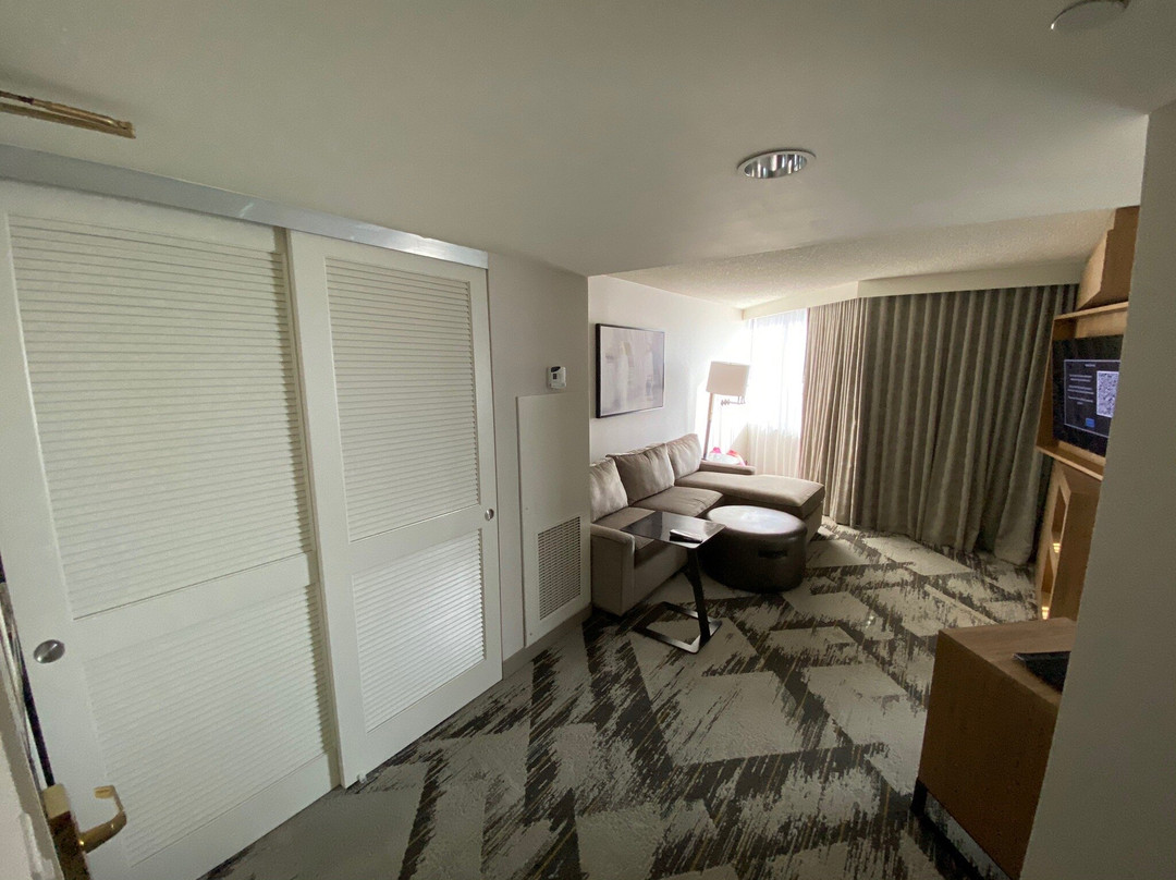 喜瑞都镇中心喜来登酒店主图