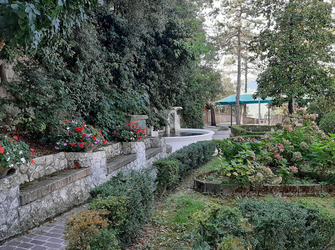 Giardino Giacomo Leopardi-Arcevia必去景点