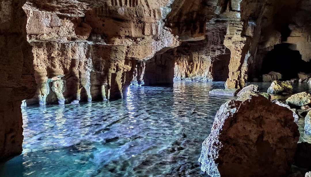 La Cova Tallada景点图片