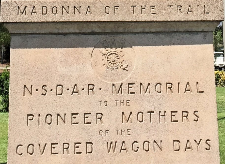 Madonna of the Trail景点图片