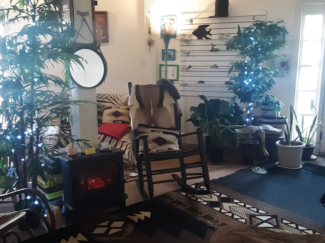 Stone Mountain Massage-温泉村必去景点