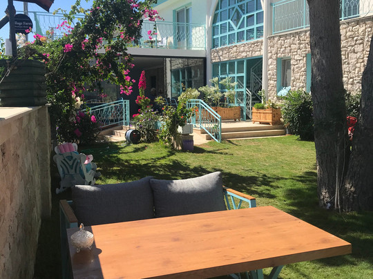 Village Farm Boutique Hotel主图