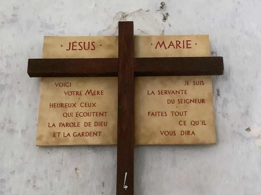 Eglise Saint Laurent-Romagne必去景点