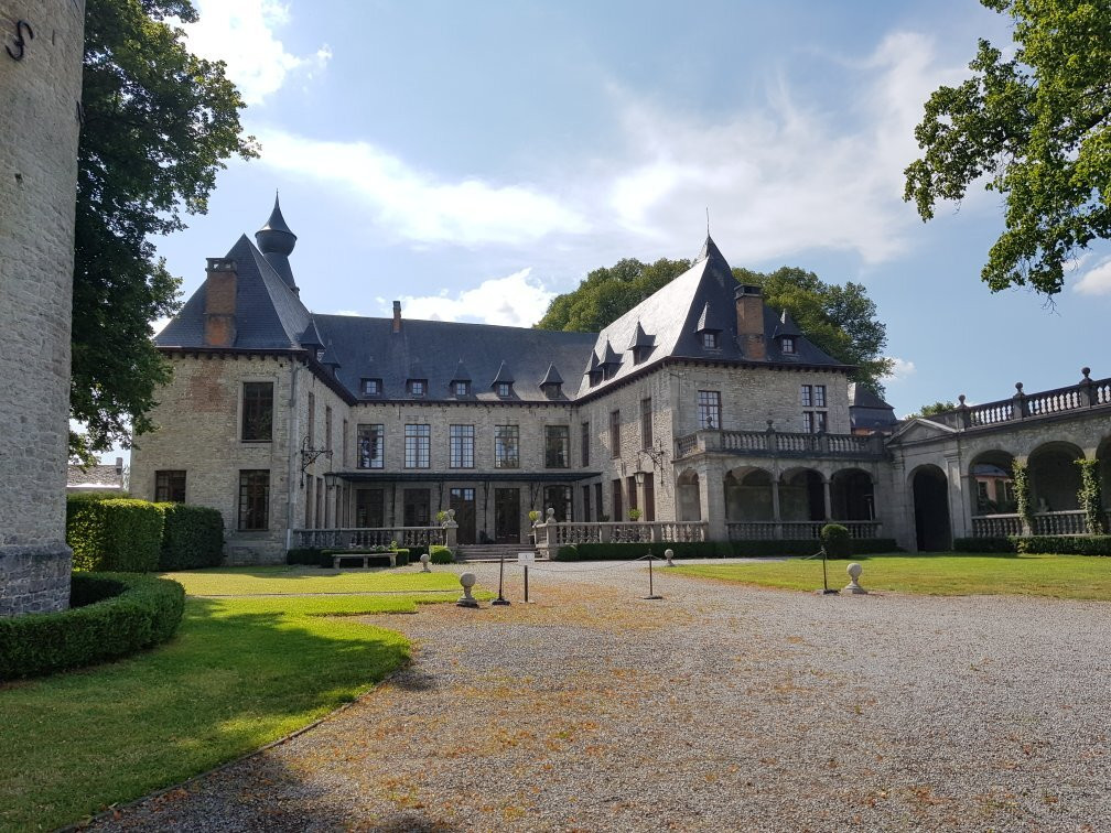 Chateau de Bioul-Anhée必去景点