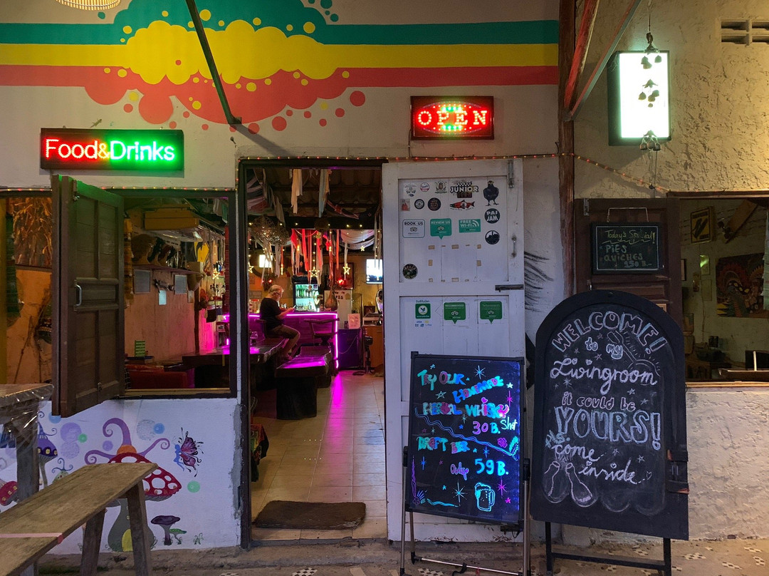 The Cave Bar-清佬必去景点