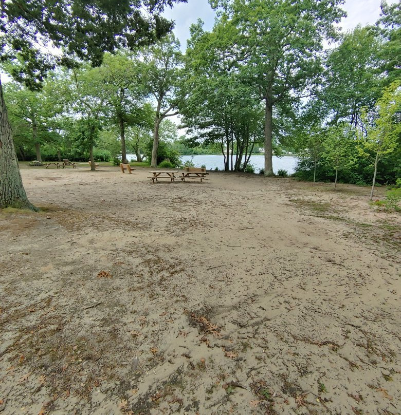 Brookwood Hall-East Islip必去景点