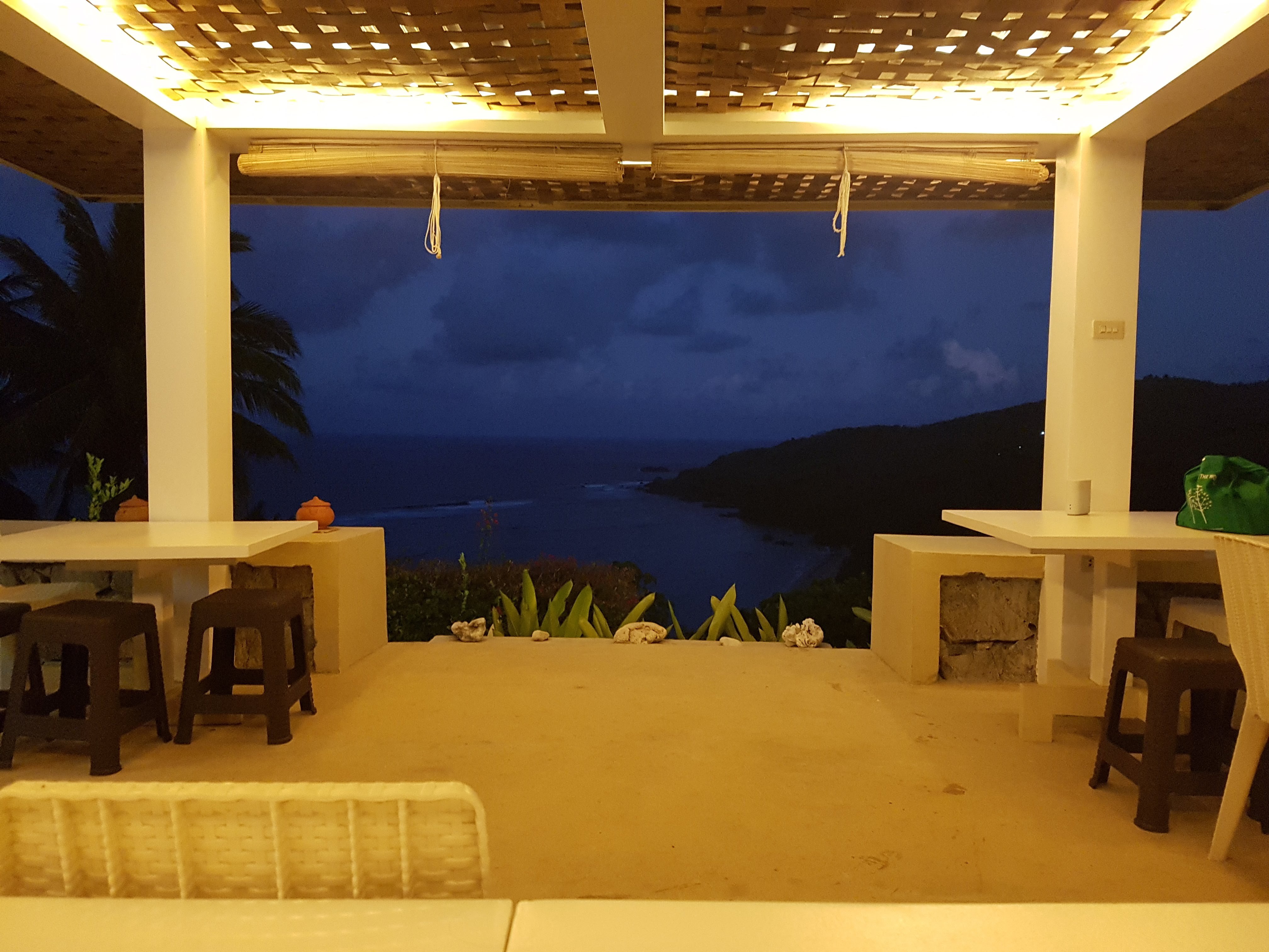 Alon Surf Stay-餐饮