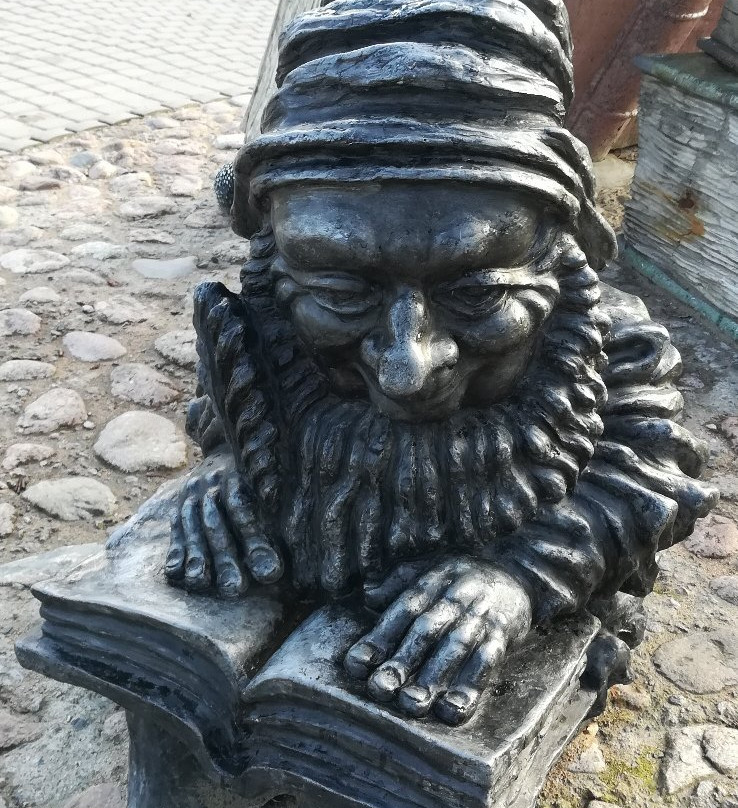 Sculpture Dwarfs Scientists景点图片