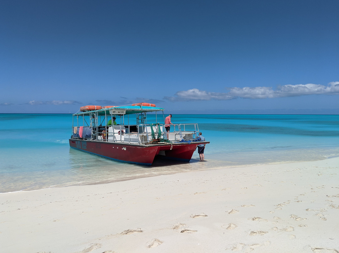 Island Routes-普罗维登西亚莱斯必去景点