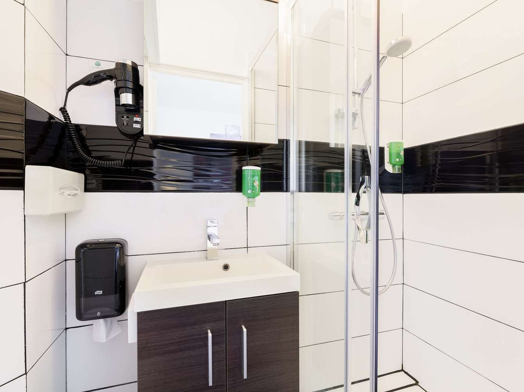 The Originals City Hotel de l'Europe Saint-Nazaire主图