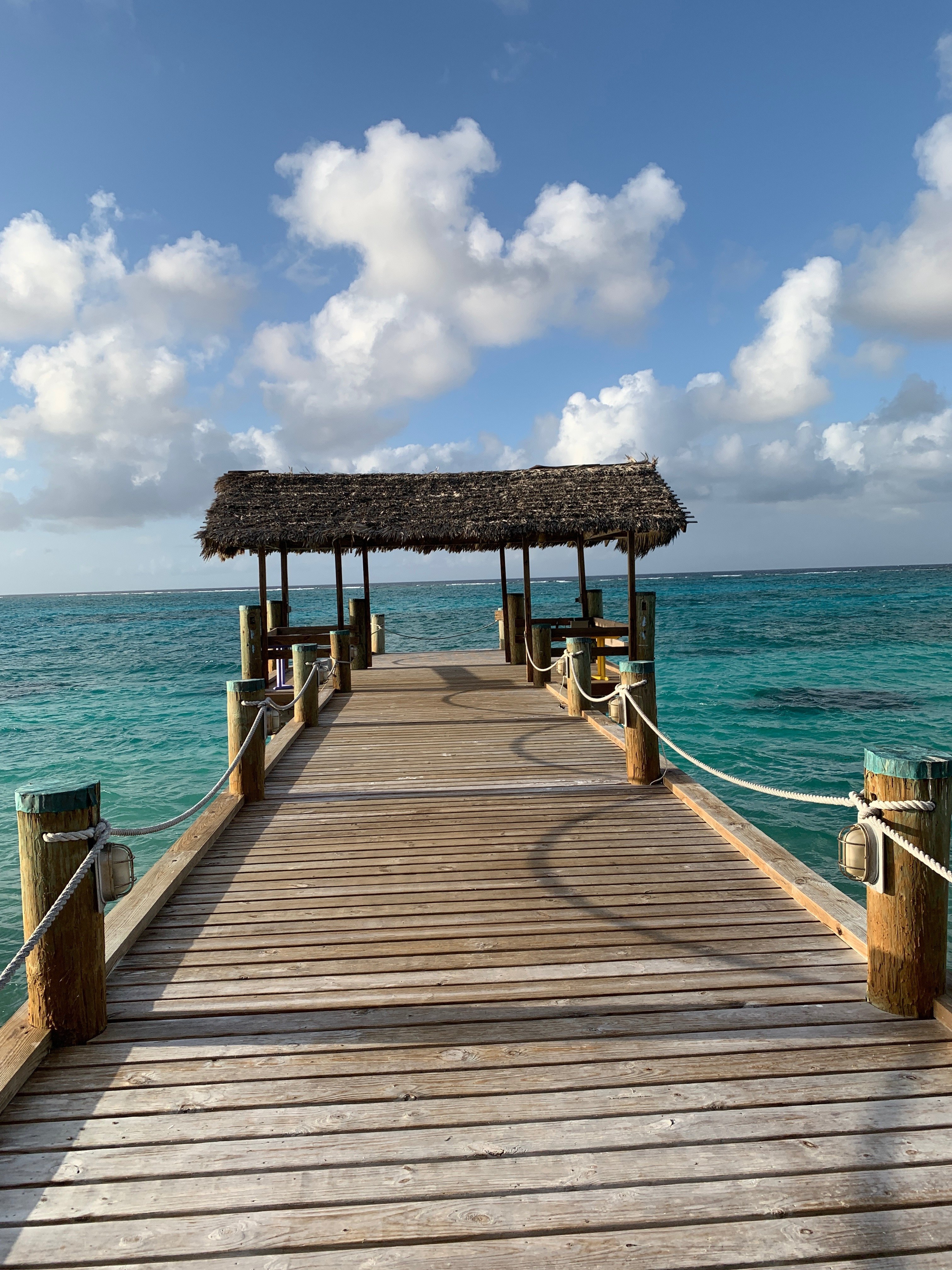 Compass Point Beach Resort-泳池