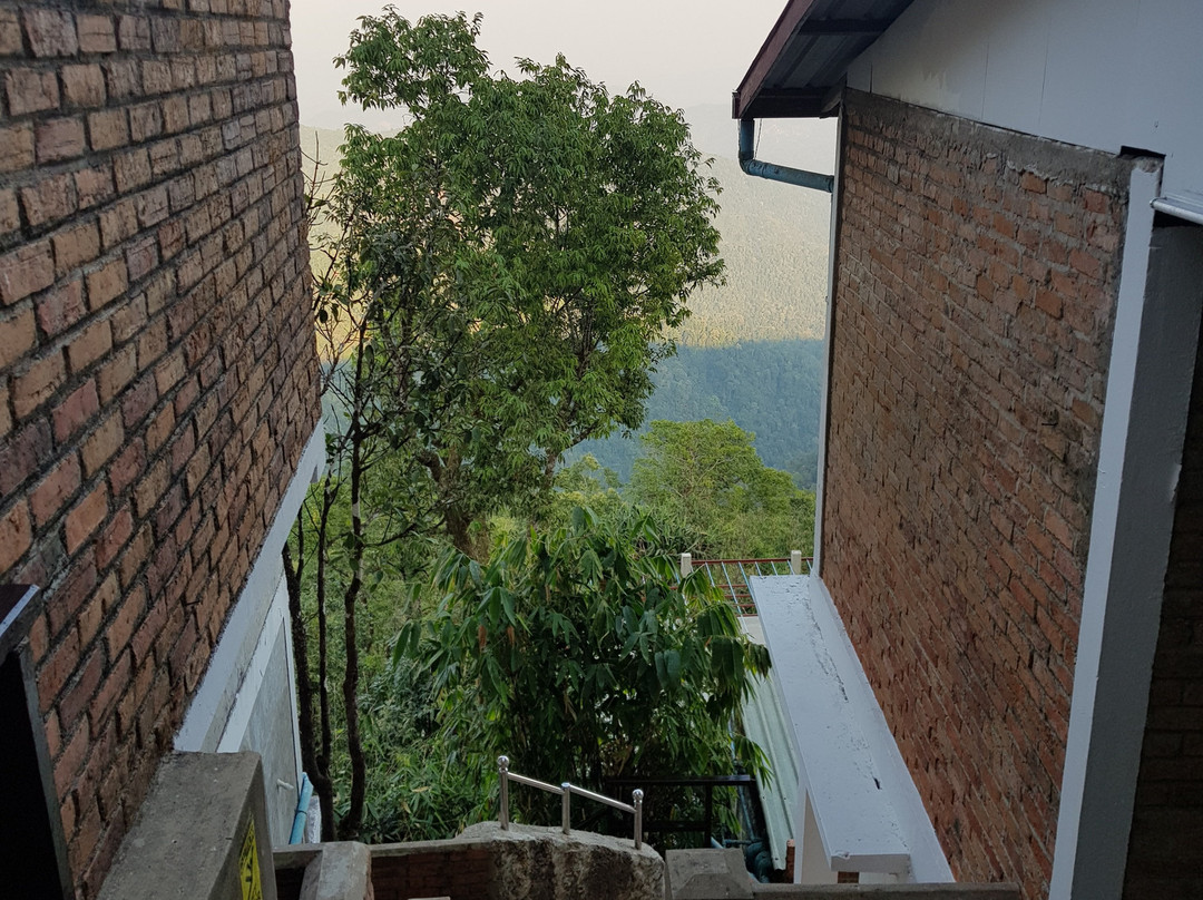 Mountain Top Hotel主图