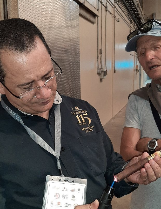 La Aurora Cigar Factory-圣地亚哥必去景点