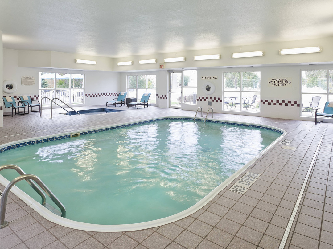 MainStay Suites Appleton Airport - Fox River Mall Area主图